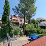 Mit Terrasse- 150 M Vom Sandstrand Entfernt By Interhome * Crikvenica