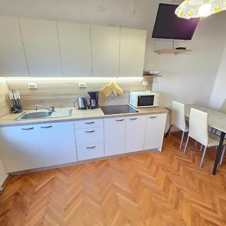 Mit Terrasse- 150 M Vom Sandstrand Entfernt By Interhome