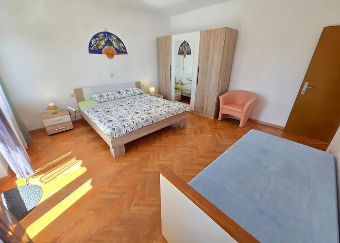 Mit Terrasse- 150 M Vom Sandstrand Entfernt By Interhome * Crikvenica