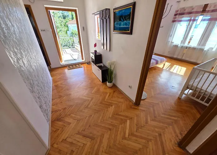 Apartman Mit Terrasse- 150 M Vom Sandstrand Entfernt By Interhome Crikvenica
