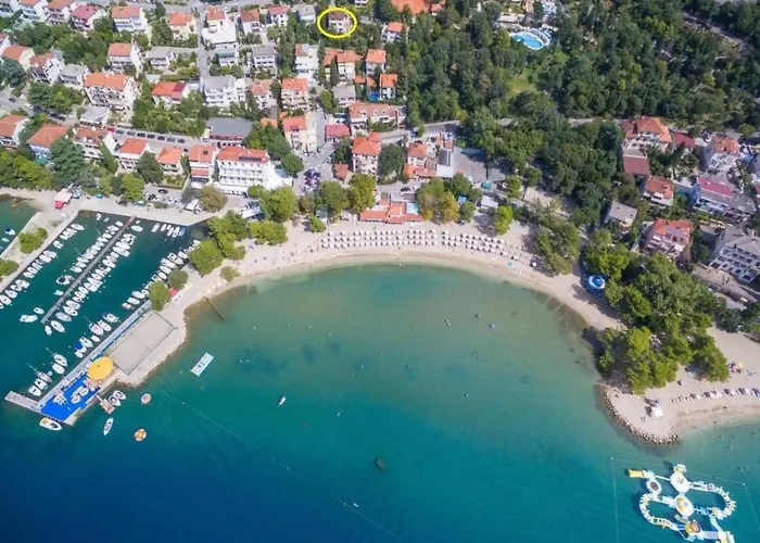Mit Terrasse- 150 M Vom Sandstrand Entfernt By Interhome Appartamento Crikvenica